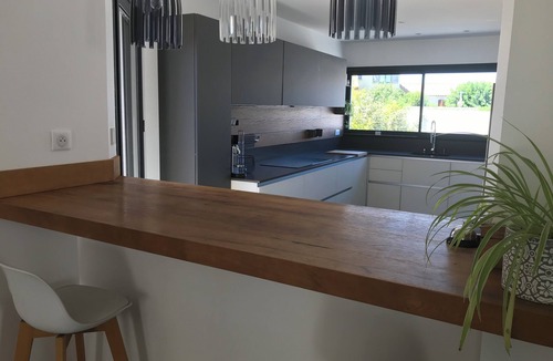 Lattes House | Quiet, quality family home with swimming pool