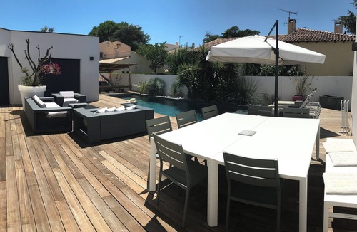 Lattes House | Quiet, quality family home with swimming pool