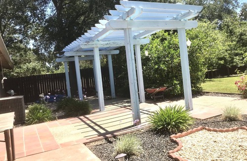 Carmichael House | Quiet, relaxing and specious home in cul-de-sac