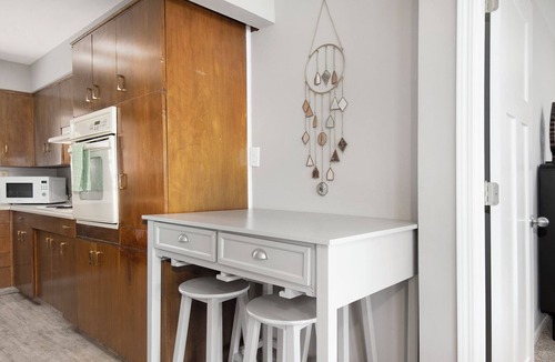 South Central Omaha Apartment | Quiet Retreat Near Arena & Fun Plex Fast WiFi, Parking