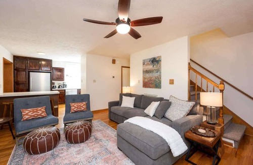 Bynum Cottage | Quiet Retreat - Piano, Firepit, Peloton