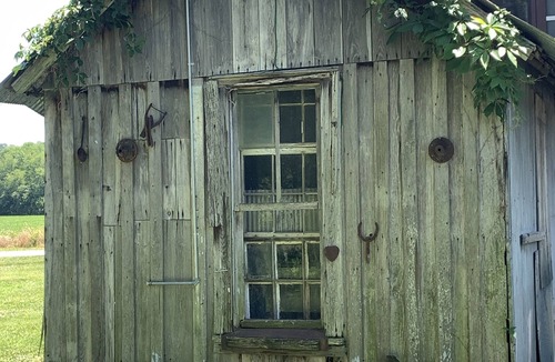 Lupus Cottage | Quiet Riverfront Cottage on Missouri River