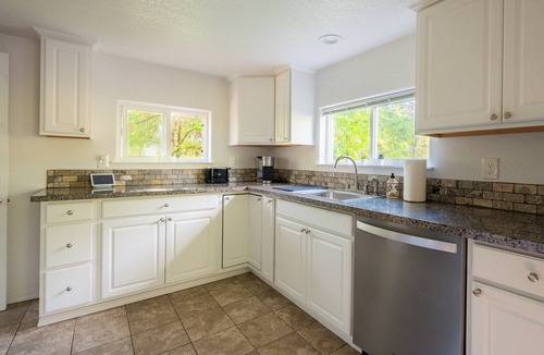 Dorena House | Quiet Riverfront Home! 5 Mins from Dorena Lake!