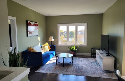 The Nation House | Quiet Riverfront , Pet friendly