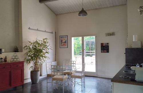 Lamothe-Montravel House | Quiet, riverside village house