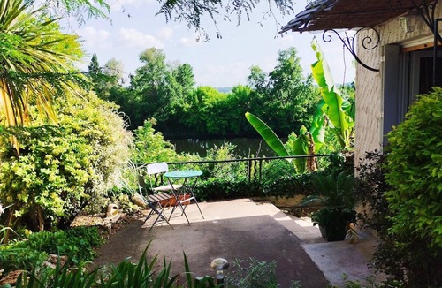 Lamothe-Montravel House | Quiet, riverside village house