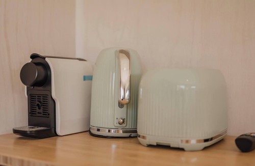 Burkes Pass Cabin | Quiet Rural Cabin With Mountain Viewsc