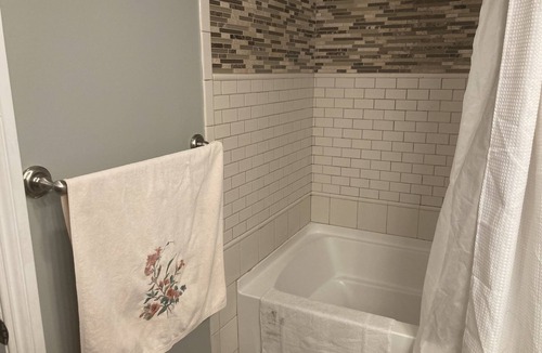Agoura Hills House | Quiet, Safe, Spacious, Centrally Located, SUPER CLEAN AND WELL-CARED PLACE