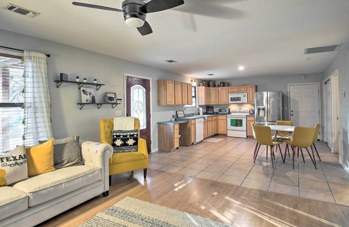 Wetmore House | Quiet San Antonio Guest Home, 4-Acre Property!