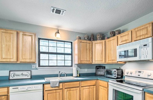 Wetmore House | Quiet San Antonio Guest Home, 4-Acre Property!