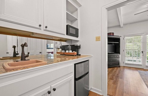 Wakefield Condo | Quiet | Secluded | Convenient | Comfortable