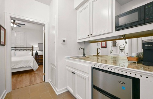 Wakefield Condo | Quiet | Secluded | Convenient | Comfortable