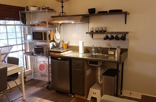Glenlake Apartment | Quiet, secluded, private suite in NW Austin Hill Country. Lakes & Trails nearby.