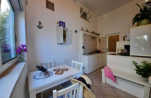 Dubrovnik Apartment | Quiet seclusion with splendid views offering proximity to Old Town and the sea