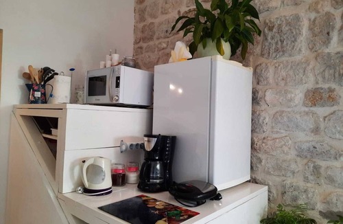 Dubrovnik Apartment | Quiet seclusion with splendid views offering proximity to Old Town and the sea