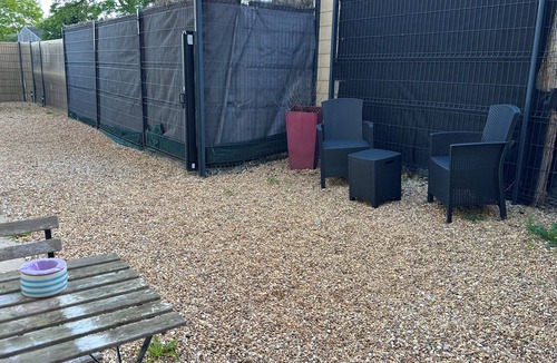 Fondettes Apartment | Quiet, self-contained studio near Tours