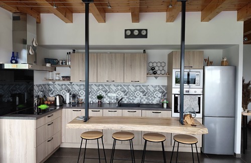 Cruseilles House | Quiet semi-detached house