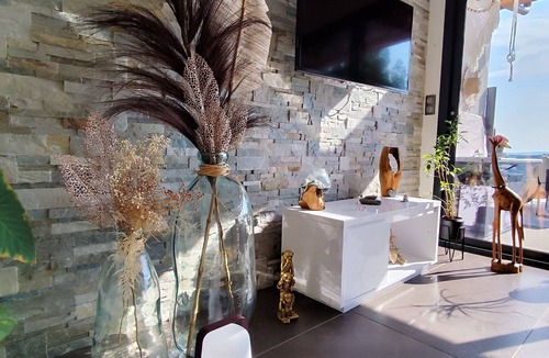 Cruseilles House | Quiet semi-detached house