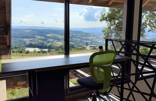 Cruseilles House | Quiet semi-detached house