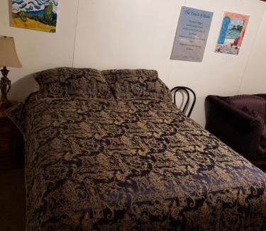 Algoma District House | Quiet, smokefree room, private bathroom & entrance