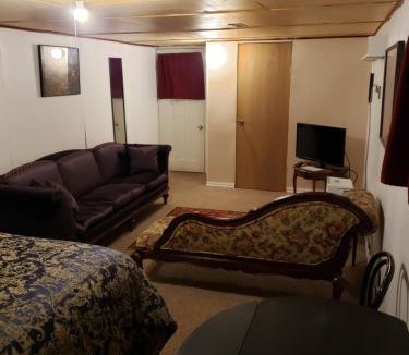 Algoma District House | Quiet, smokefree room, private bathroom & entrance