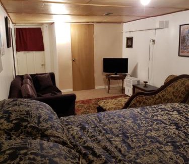 Algoma District House | Quiet, smokefree room, private bathroom & entrance