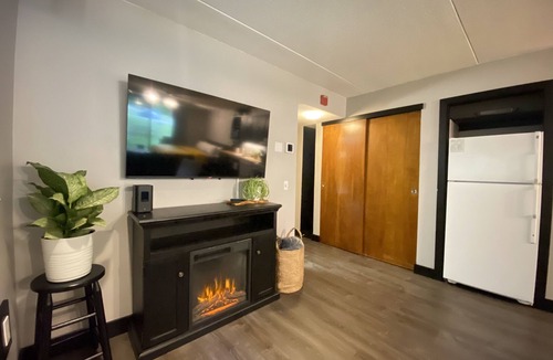 Jeffersonville Condo | Quiet Smugglers Notch Ski Retreat- Ski in/Ski out!