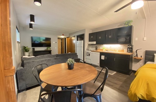 Jeffersonville Condo | Quiet Smugglers Notch Ski Retreat- Ski in/Ski out!