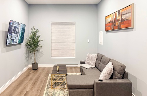 South London Apartment | Quiet, Soundproof Executive 1-BR Suite | Ideal for Medical & Extended Stays
