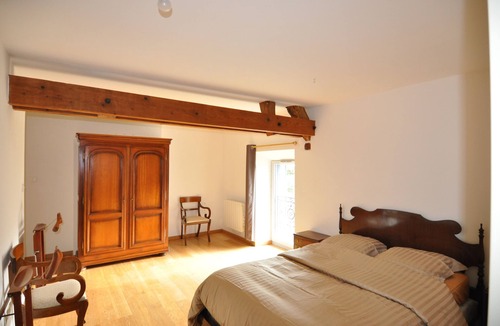 Sceaux-du-Gatinais Other | Quiet, spacious homes with Jacuzzi