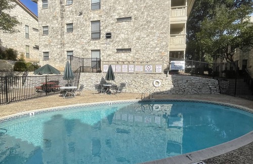 Medical Center District Condo | Quiet, spacious centrally-located condo in gated community