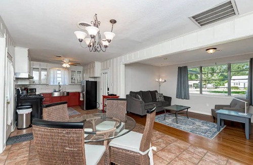 Mid City South House | Quiet Spacious Cottage - Mid-City District