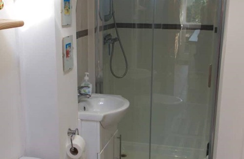 Southwick House | Quiet & Spacious 3-bed at Shoreham Beach