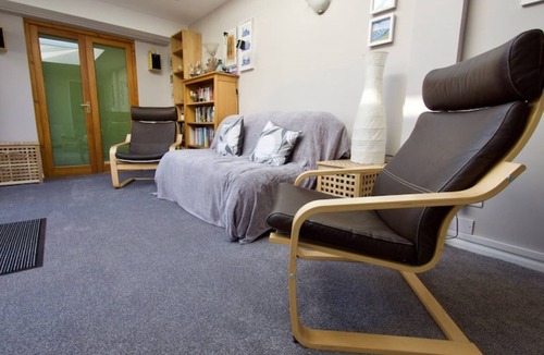 Southwick House | Quiet & Spacious 3-bed at Shoreham Beach