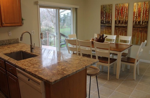 Douglas House | Quiet Spacious Property in Newport Harbor/Saugatuck Douglas