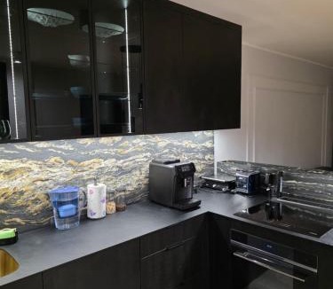 Issy-les-Moulineaux Apartment | Quiet stay near Paris Expo Porte de Versailles