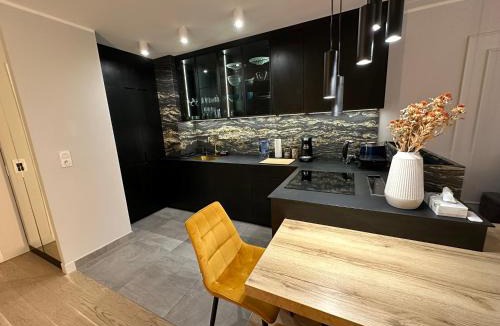 Issy-les-Moulineaux Apartment | Quiet stay near Paris Expo Porte de Versailles