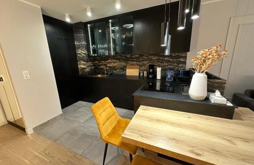 Issy-les-Moulineaux Apartment | Quiet stay near Paris Expo Porte de Versailles