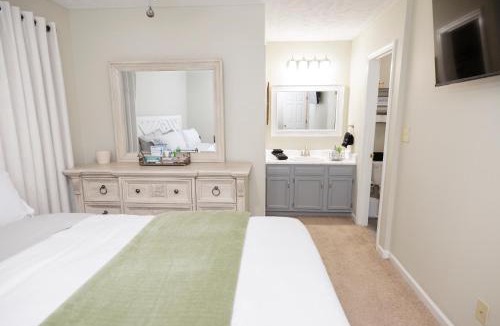 Cape Fear House | Quiet Stay Near Ft Liberty King Bed & Workspace