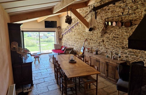 Vezins-de-Levezou House | Quiet stone country house!