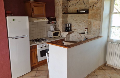 Carennac House | Quiet stone house