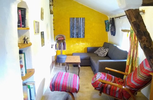 Sigottier House | Quiet stone house with splendid view