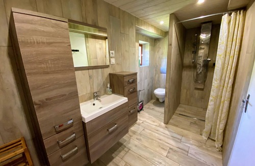 Sigottier House | Quiet stone house with splendid view