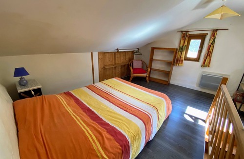 Sigottier House | Quiet stone house with splendid view