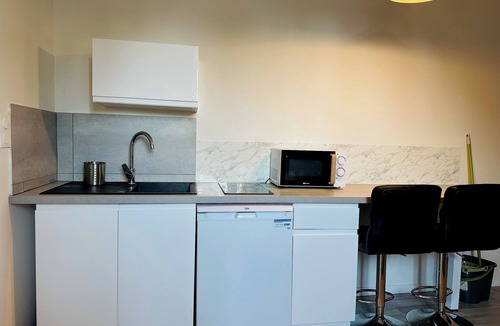 Troyes Apartment | Quiet Studio 11 with Wifi and Parking Troyes