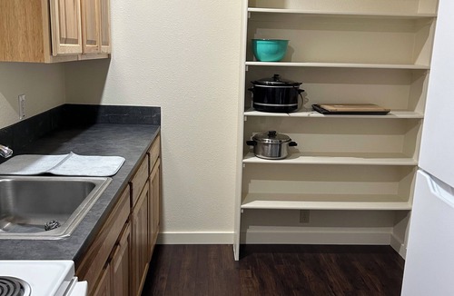Canyon City Apartment | Quiet studio apartment with a mountain view