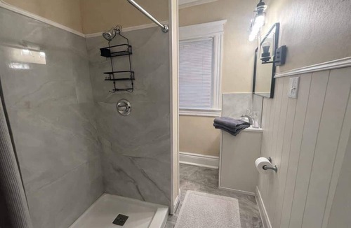 Rochester Apartment | Quiet Studio Apartment Near Cobbs Hill Park