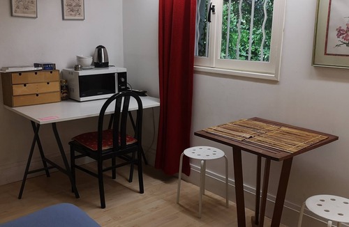 Clamart Apartment | Quiet studio between Paris and Versailles