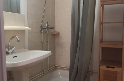 Nantua Apartment | QUIET STUDIO DOWNTOWN NANTUA