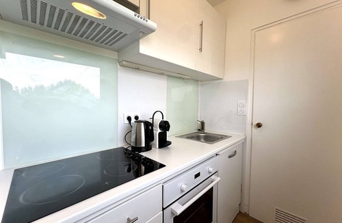 La Baule-Escoublac Apartment | Quiet studio facing Pouliguen port, near Benoît district